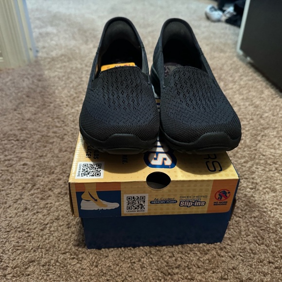 Black slip on shoes - Picture 4 of 12